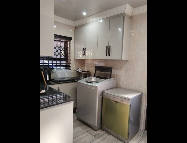 3 BEDROOM FREESTANDING TO LET IN BIRCH ACRES